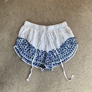 🪸 Abercrombie & Fitch White and Blue High Waist Shorts